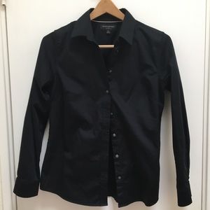 NWOT tailored non-iron blouse
